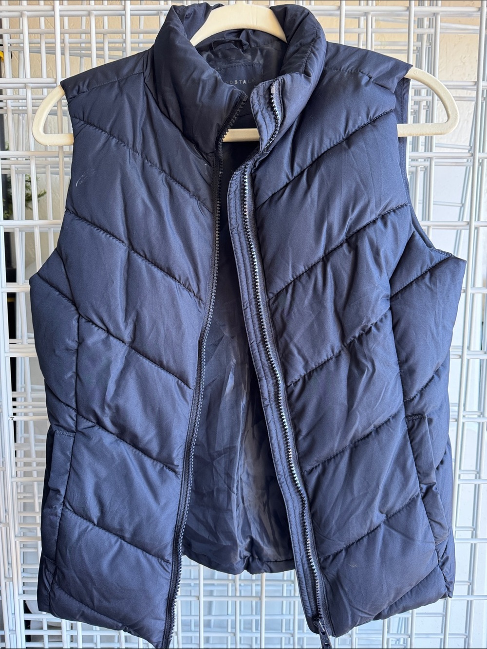 Aeropostale Navy Quilted Puffer Vest - Women's